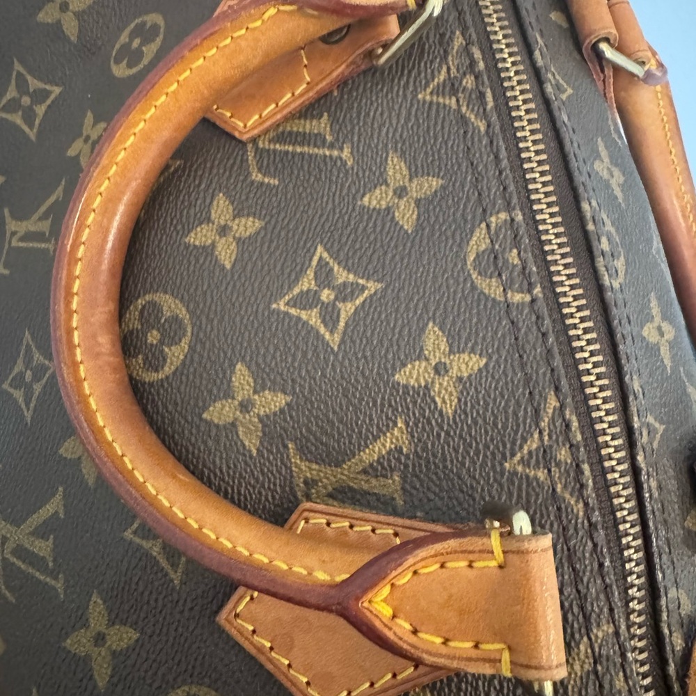 Louis Vuitton Monogram Speedy 35 - Picture 7 of 11